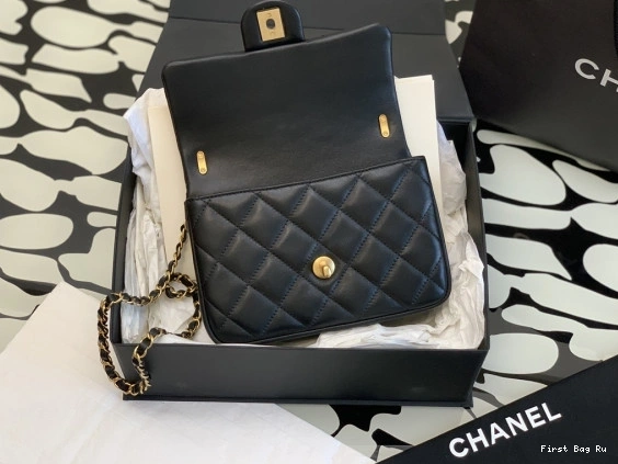 First Bag Ru 20CM CHANEL BAG FLAP 0820